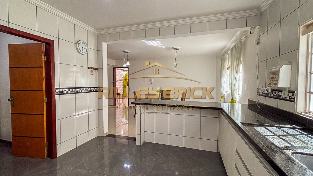 Casa, 4 quartos, 278 m² - Foto 8
