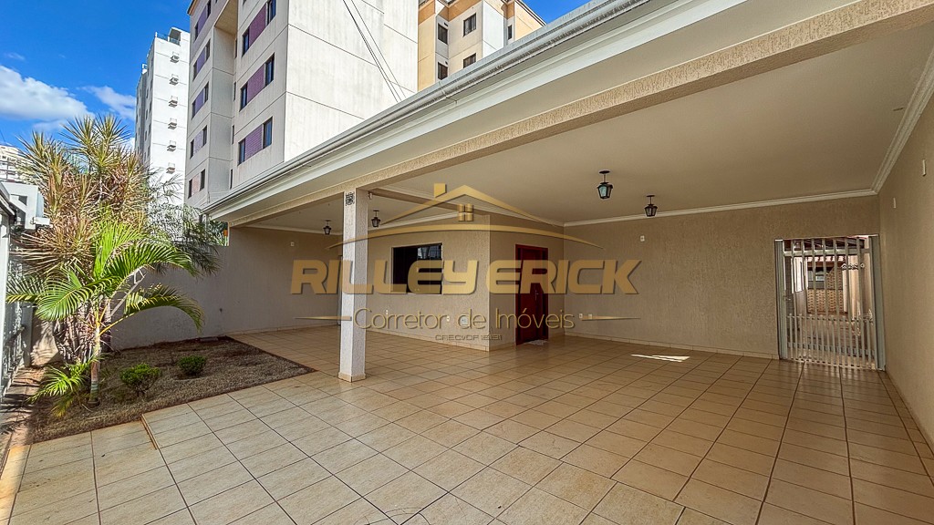 Casa, 3 quartos, 330 m² - Foto 1